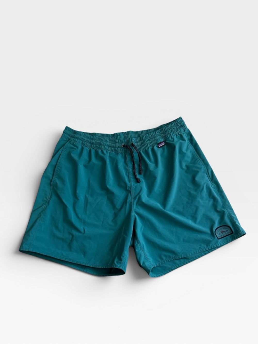 PATAGONIA Men's Hydropeak Volley Shorts in Borealis Green Board Surf Shorts XL
